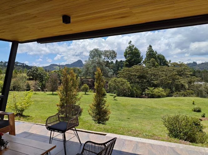 Casa de 4 alcobas en venta en Santa Elena, El Retiro, 303 m² · foto 17 de 24