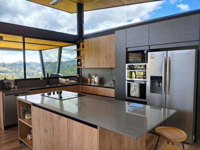 Casa de 4 alcobas en venta en Santa Elena, El Retiro, 303 m² · foto 18 de 24