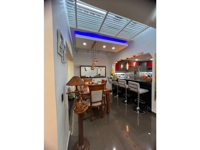 Casa de 2 alcobas en venta en Obrero, Envigado, 95 m² · foto 3 de 15