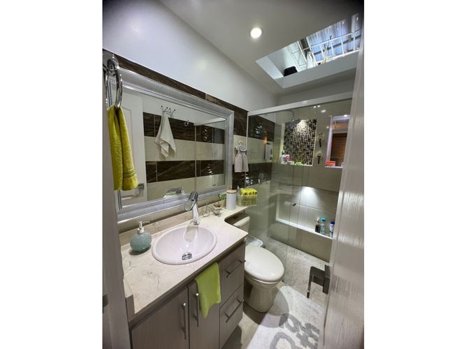Casa de 2 alcobas en venta en Obrero, Envigado, 95 m² · foto 15 de 15