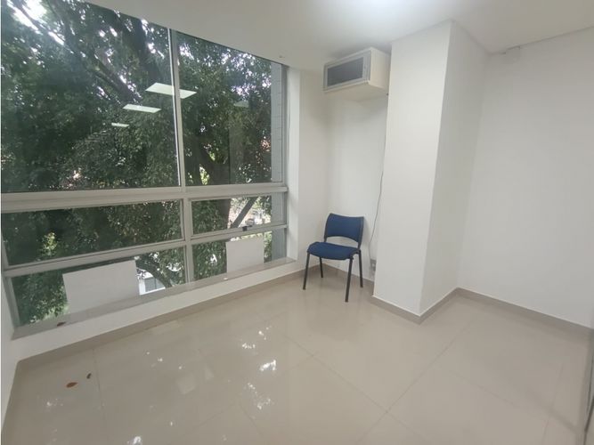 Oficina en arriendo en Estadio, Medellín, 35 m² · foto 4 de 10