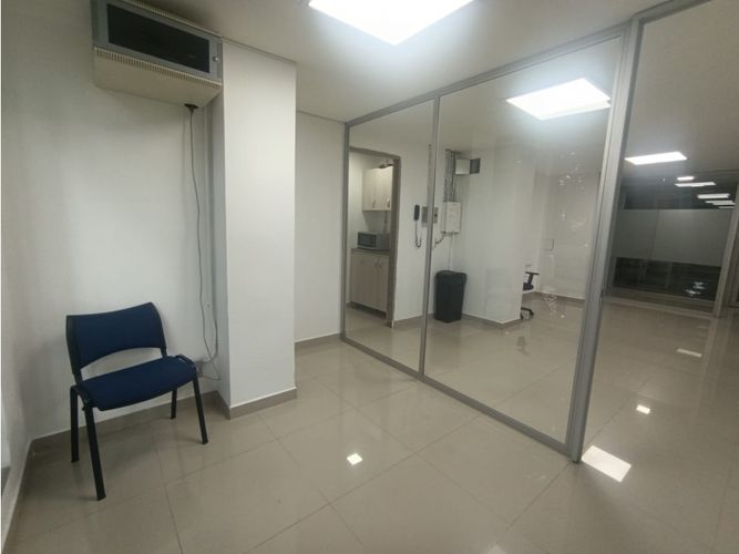 Oficina en arriendo en Estadio, Medellín, 35 m² · foto 6 de 10