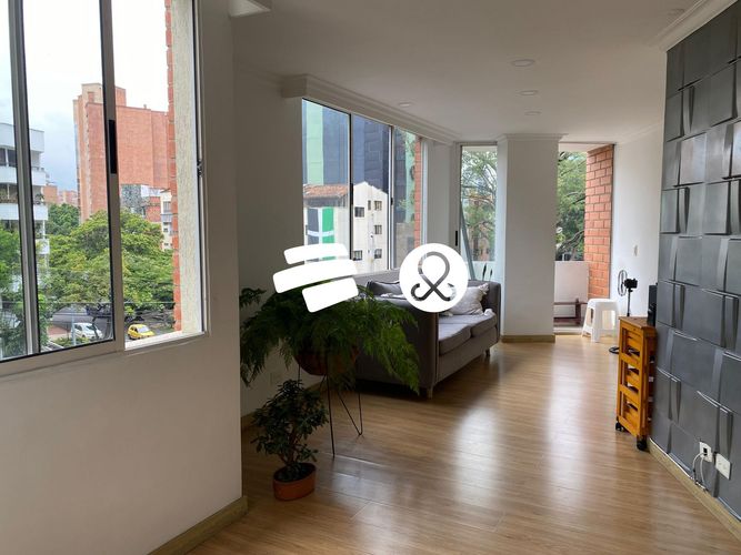 Apartamento de 3 alcobas en venta en Laureles, Medellín, 127 m² · foto 3 de 15