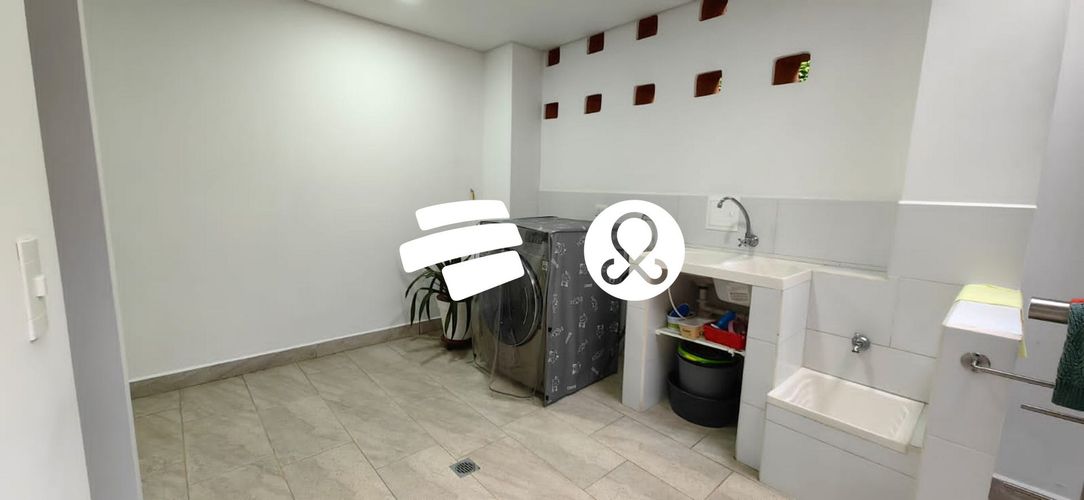 Casa de 4 alcobas en venta en Entreamigos, Sabaneta, 528 m² · foto 9 de 14
