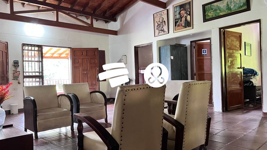 Casa de 4 alcobas en venta en Manga Arriba, Copacabana · foto 2 de 19
