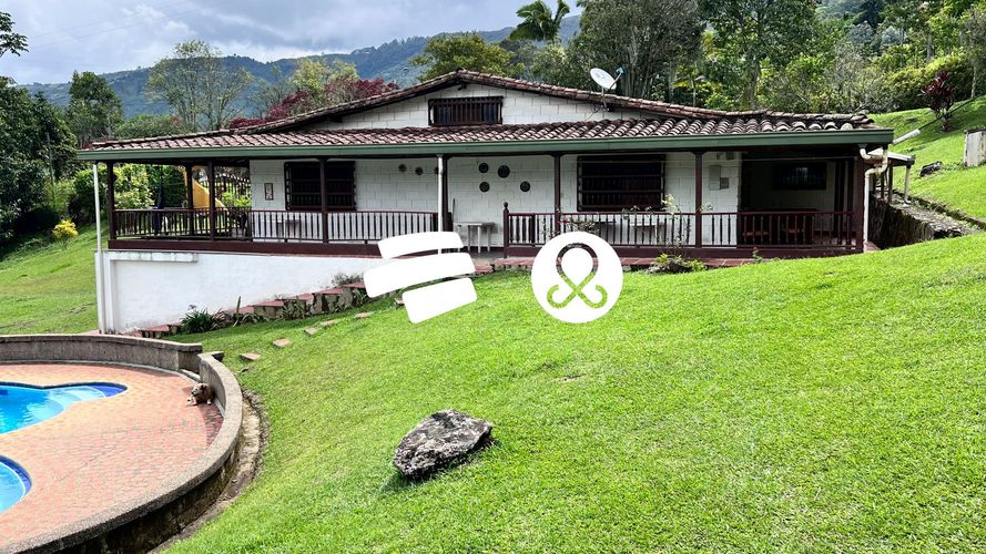 Casa de 4 alcobas en venta en Manga Arriba, Copacabana · foto 4 de 19
