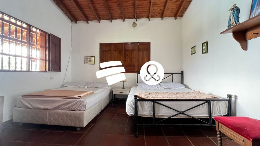 Casa de 4 alcobas en venta en Manga Arriba, Copacabana · foto 9 de 19
