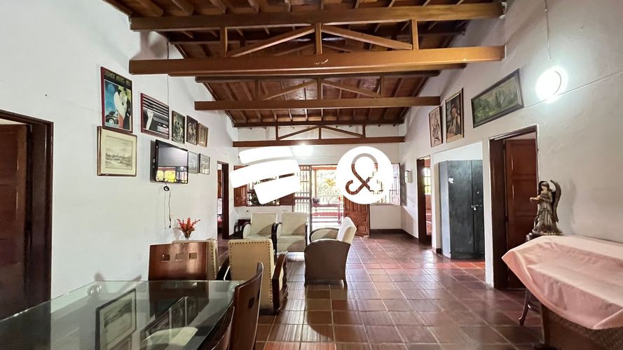 Casa de 4 alcobas en venta en Manga Arriba, Copacabana · foto 11 de 19