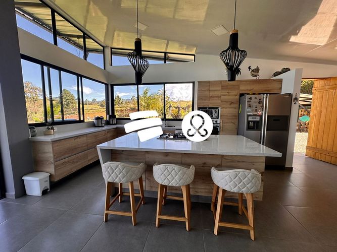 Finca en venta en El Carmen De Viboral, El Carmen de Viboral, 3069 m² · foto 8 de 24