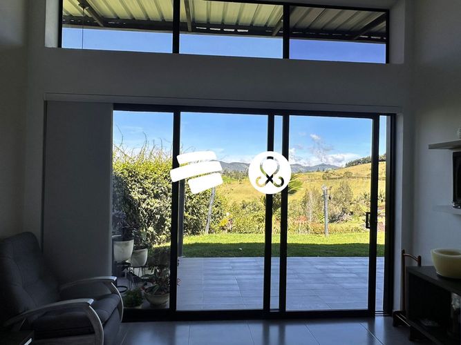 Finca en venta en El Carmen De Viboral, El Carmen de Viboral, 3069 m² · foto 9 de 24
