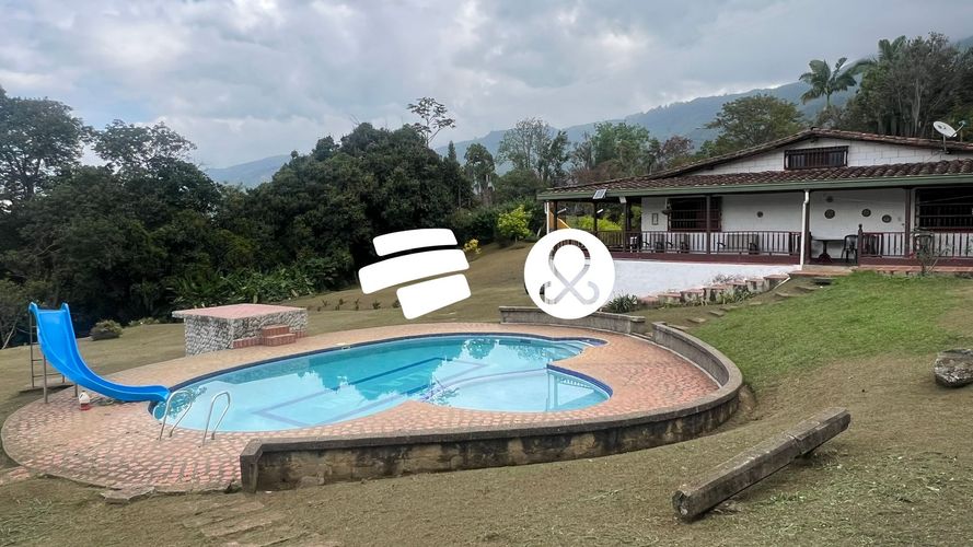 Casa de 4 alcobas en venta en Manga Arriba, Copacabana · foto 16 de 19