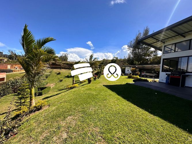 Finca en venta en El Carmen De Viboral, El Carmen de Viboral, 3069 m² · foto 22 de 24
