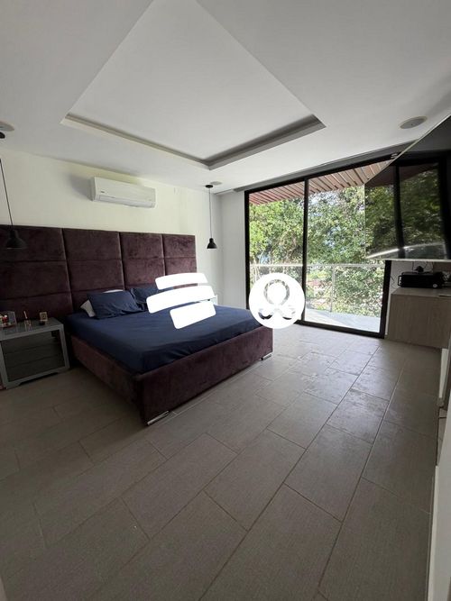 Finca en venta en Laureles, Medellín, 900 m² · foto 9 de 24