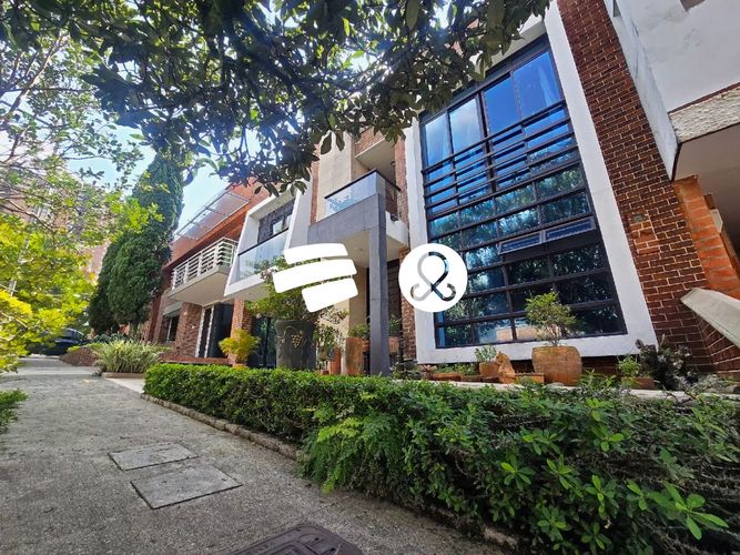 Casa de 5 alcobas en venta en Loma De La Doctora, Sabaneta, 256 m² · foto 2 de 24