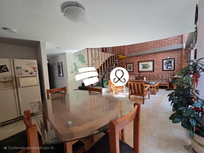 Casa de 5 alcobas en venta en Loma De La Doctora, Sabaneta, 256 m² · foto 4 de 24