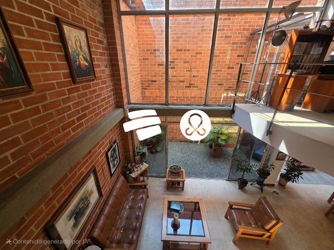 Casa de 5 alcobas en venta en Loma De La Doctora, Sabaneta, 256 m² · foto 11 de 24