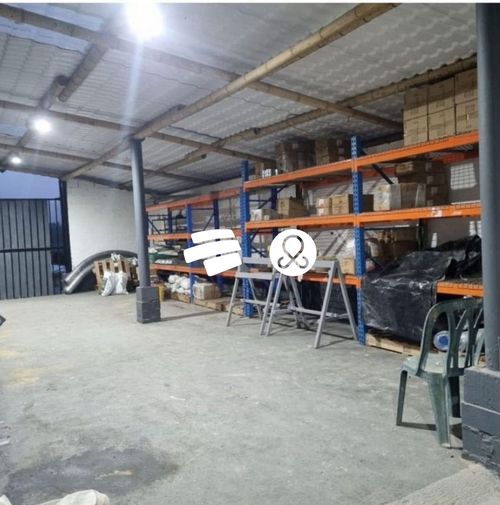 Bodega en venta en Laureles, Medellín, 2300 m² · foto 5 de 6