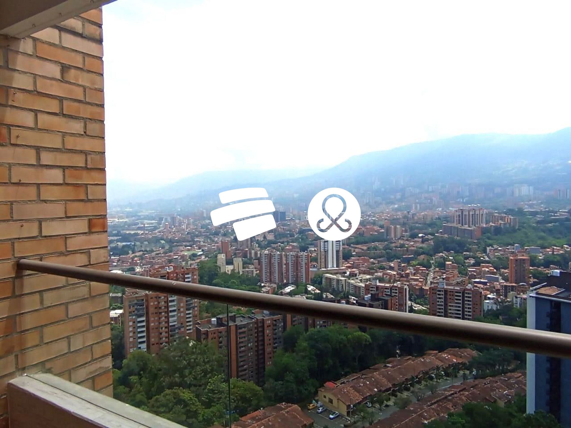 Apartamento en venta en Zona Centro, Envigado · foto 2 de 9