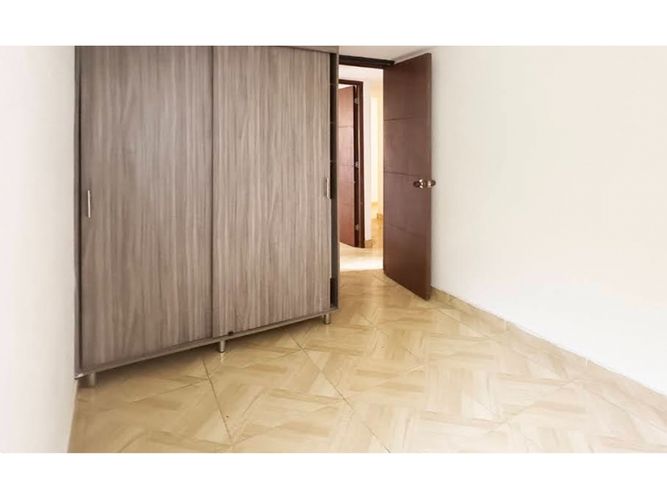 Apartamento de 2 alcobas en venta en Sector Alto De Los Chorros, Cali, 60 m² · foto 5 de 8