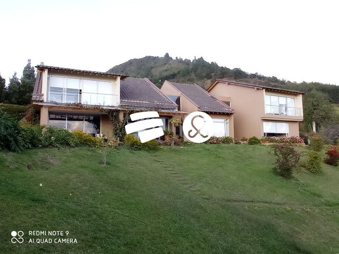 Casa de 6 alcobas en venta en La Ceja, 355 m² · foto 2 de 13