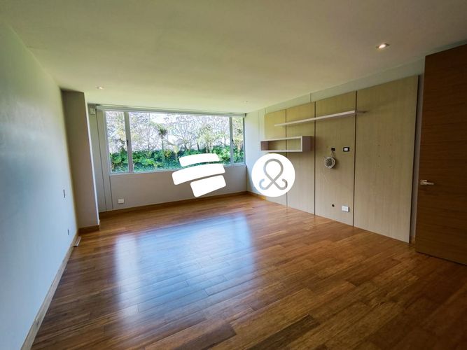 Casa de 3 alcobas en venta en Vía Las Palmas, Envigado, 1221 m² · foto 6 de 18