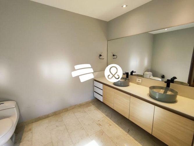 Casa de 3 alcobas en venta en Vía Las Palmas, Envigado, 1221 m² · foto 7 de 18
