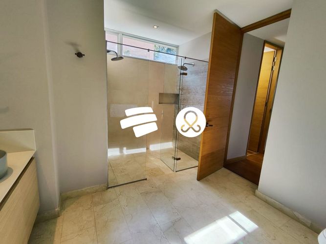 Casa de 3 alcobas en venta en Vía Las Palmas, Envigado, 1221 m² · foto 12 de 18