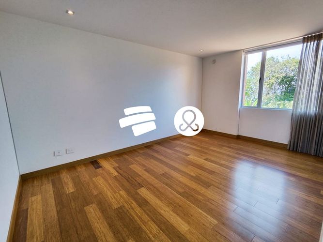 Casa de 3 alcobas en venta en Vía Las Palmas, Envigado, 1221 m² · foto 14 de 18