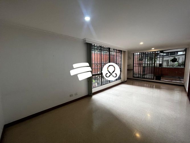 Apartamento de 3 alcobas en venta en El Poblado, Medellín, 181 m² · foto 15 de 24