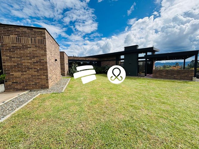 Casa de 3 alcobas en venta en Guamito, La Ceja · foto 12 de 24