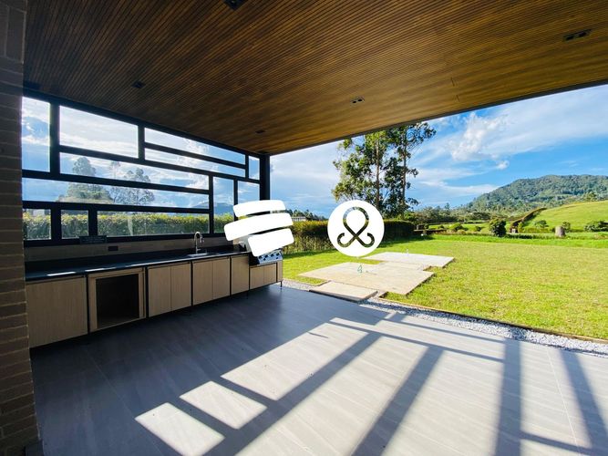 Casa de 4 alcobas en venta en Guamito, La Ceja · foto 7 de 24