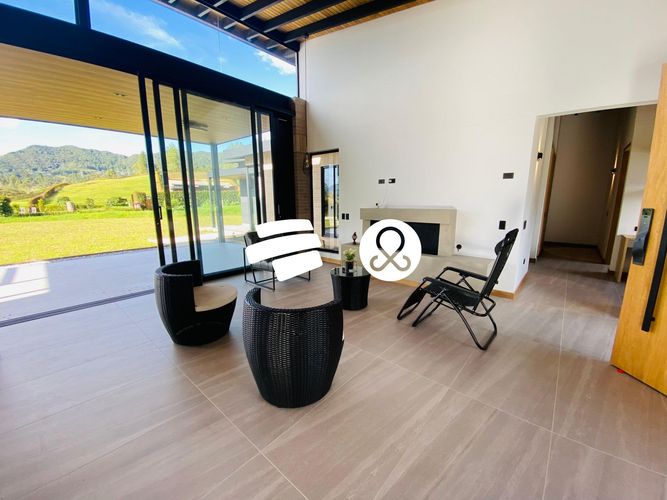 Casa de 4 alcobas en venta en Guamito, La Ceja · foto 9 de 24