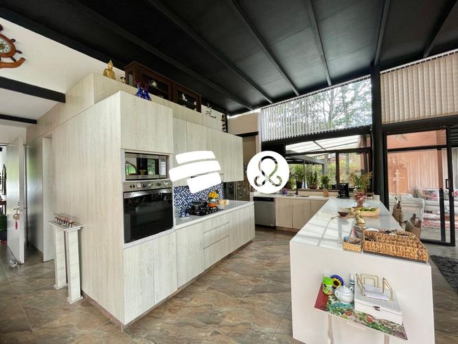 Casa de 3 alcobas en venta en El Capiro, Rionegro, 400 m² · foto 2 de 16