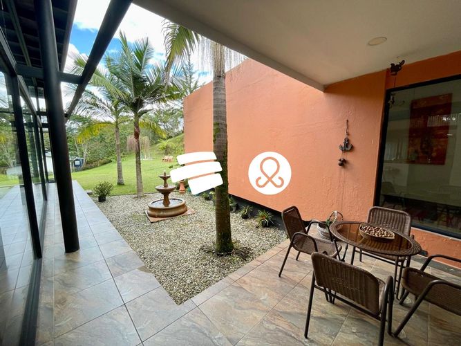 Casa de 3 alcobas en venta en El Capiro, Rionegro, 400 m² · foto 6 de 16