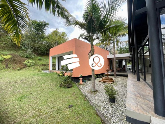Casa de 3 alcobas en venta en El Capiro, Rionegro, 400 m² · foto 9 de 16