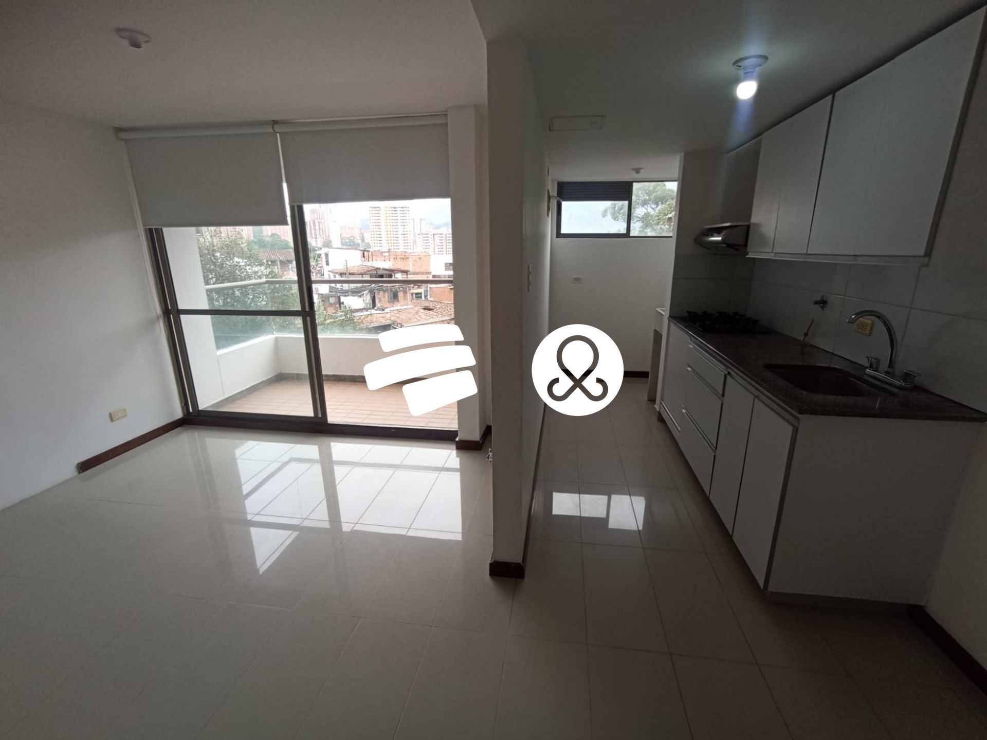 Apartamento en venta en Zona Centro, Envigado · foto 2 de 24
