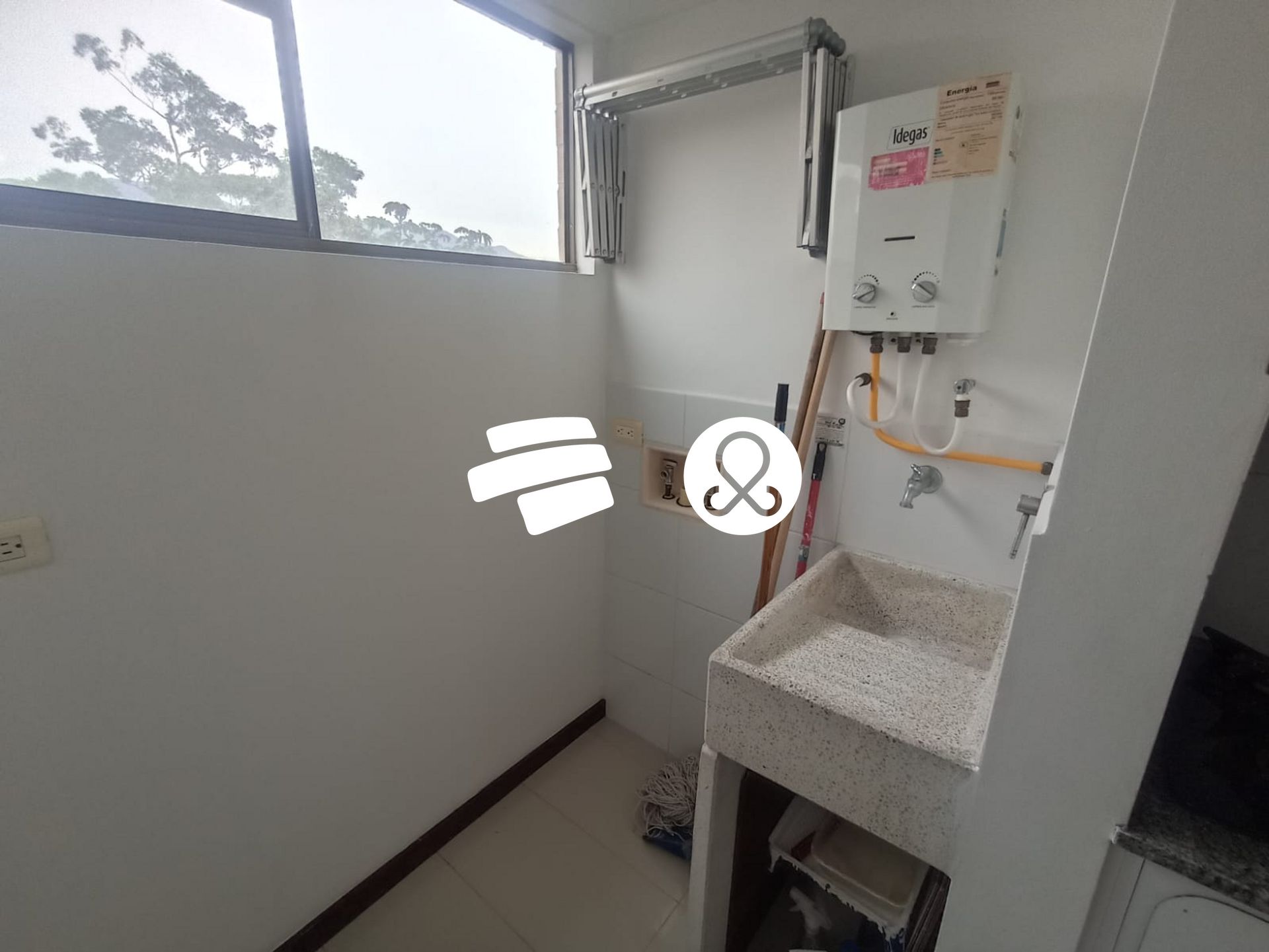 Apartamento en venta en Zona Centro, Envigado · foto 7 de 24