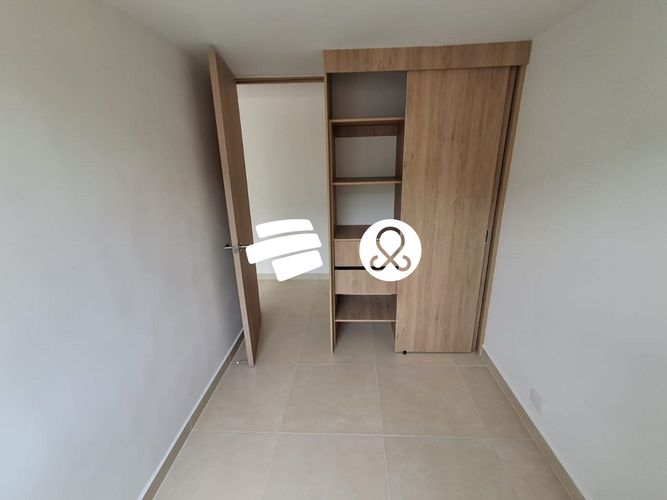 Apartamento de 2 alcobas en venta en Zona Industrial 3, Bello, 54 m² · foto 11 de 15