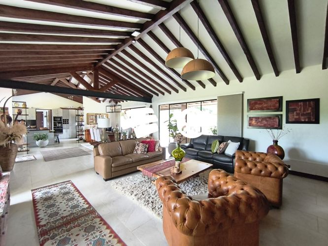 Casa de 4 alcobas en venta en Pantanillo, El Retiro · foto 2 de 16