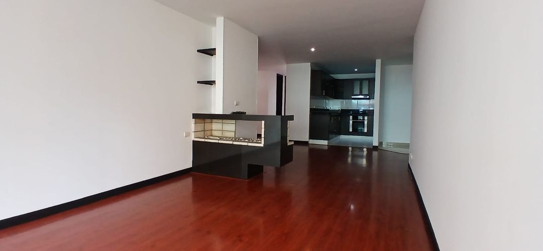 Apartamento de 3 alcobas en venta en Bella Suiza, Bogotá, 128 m² · foto 2 de 18