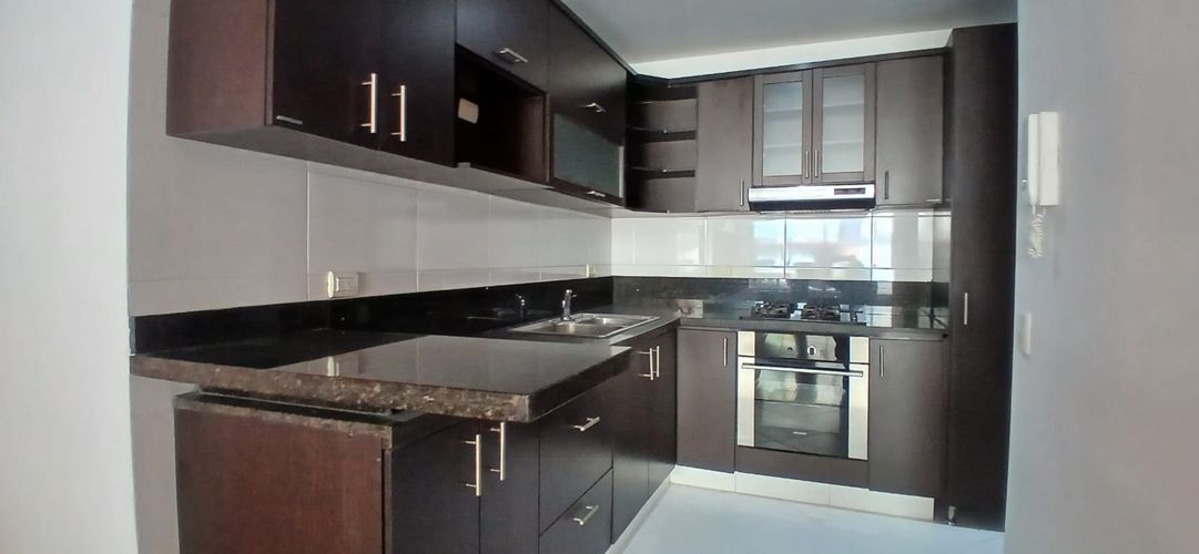 Apartamento de 3 alcobas en venta en Bella Suiza, Bogotá, 128 m² · foto 3 de 18