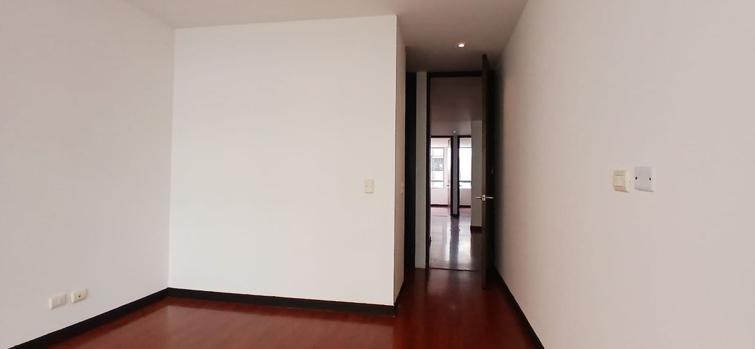 Apartamento de 3 alcobas en venta en Bella Suiza, Bogotá, 128 m² · foto 4 de 18
