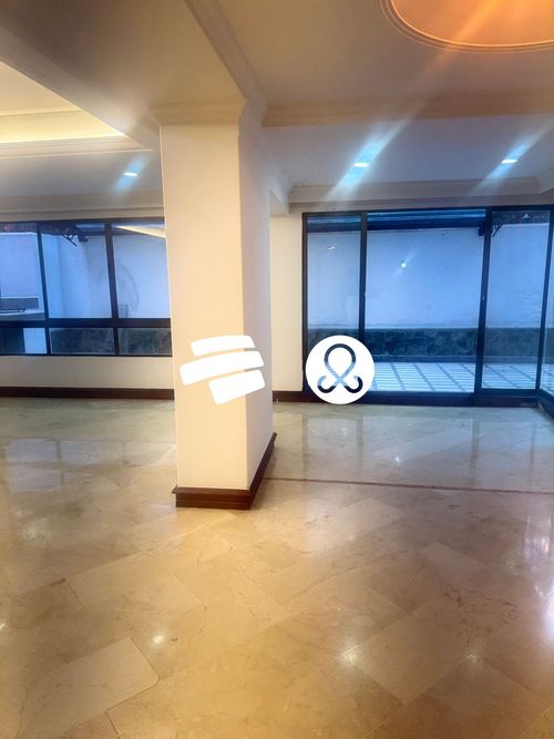 Apartamento de 4 alcobas en venta en El Poblado, Medellín, 180 m² · foto 13 de 23