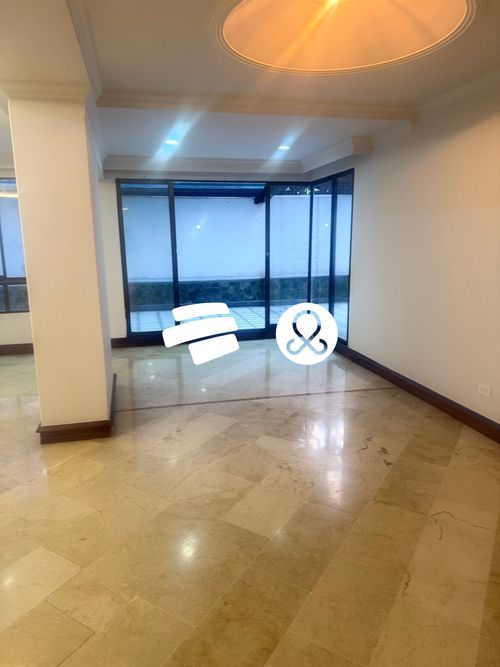 Apartamento de 4 alcobas en venta en El Poblado, Medellín, 180 m² · foto 14 de 23