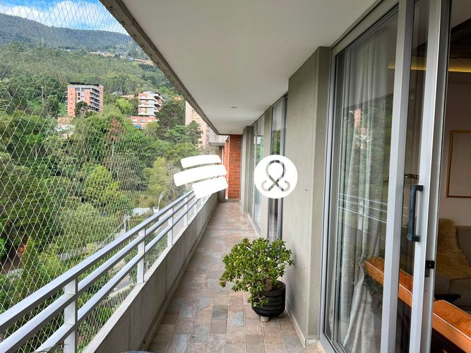 Apartamento de 2 alcobas en venta en El Tesoro, Medellín, 134 m² · foto 13 de 18