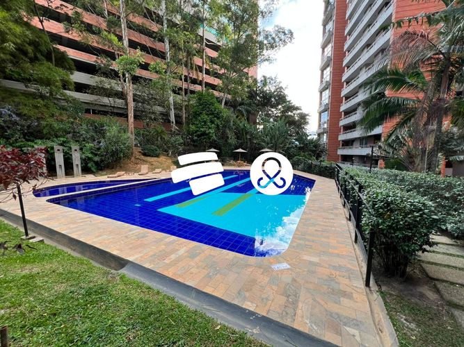 Apartamento de 2 alcobas en venta en El Tesoro, Medellín, 134 m² · foto 15 de 18