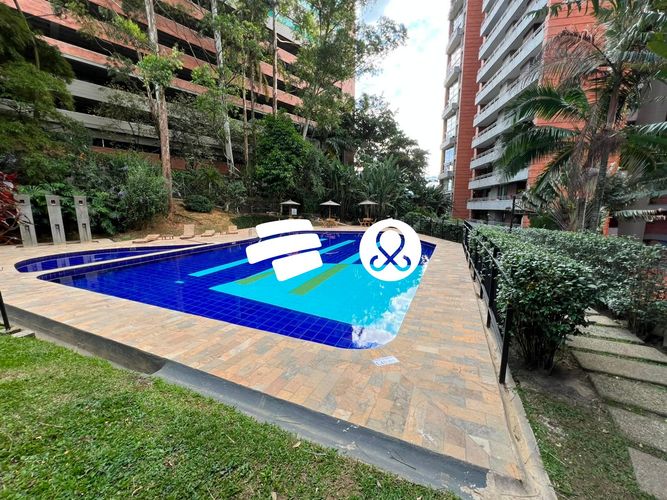 Apartamento de 2 alcobas en venta en El Tesoro, Medellín, 134 m² · foto 17 de 18