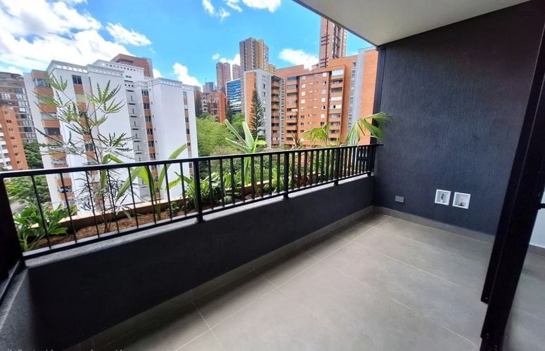 Apartamento de 2 alcobas en arriendo en Castropol, Medellín, 80 m² · foto 8 de 9