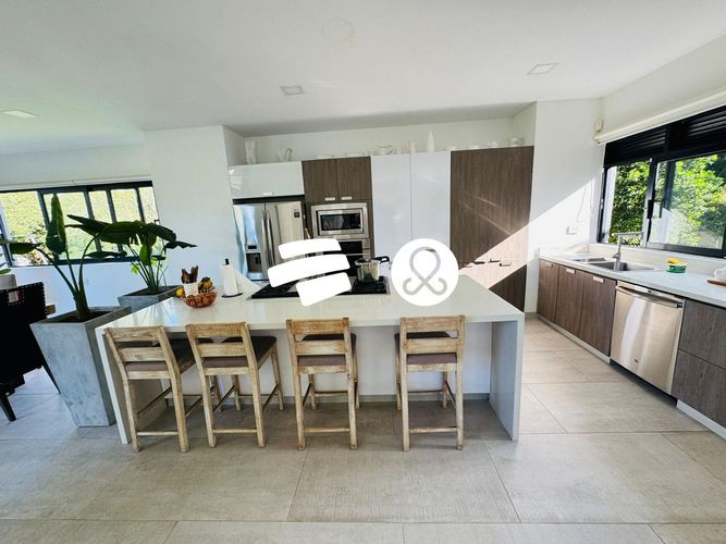 Casa de 6 alcobas en venta en Llano Grande, Rionegro · foto 3 de 18