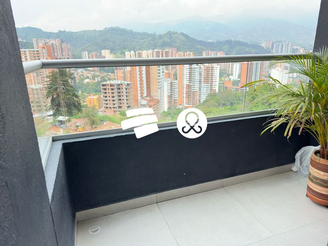 Apartamento de 3 alcobas en venta en Las Lomitas, Sabaneta, 70 m² · foto 4 de 14